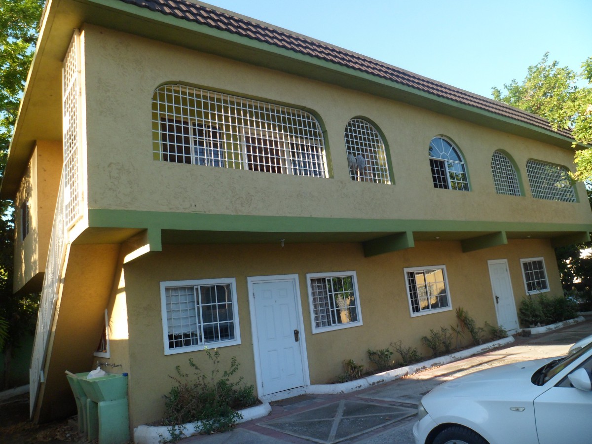 House For Sale in Vineyard Town, Kingston / St. Andrew Jamaica