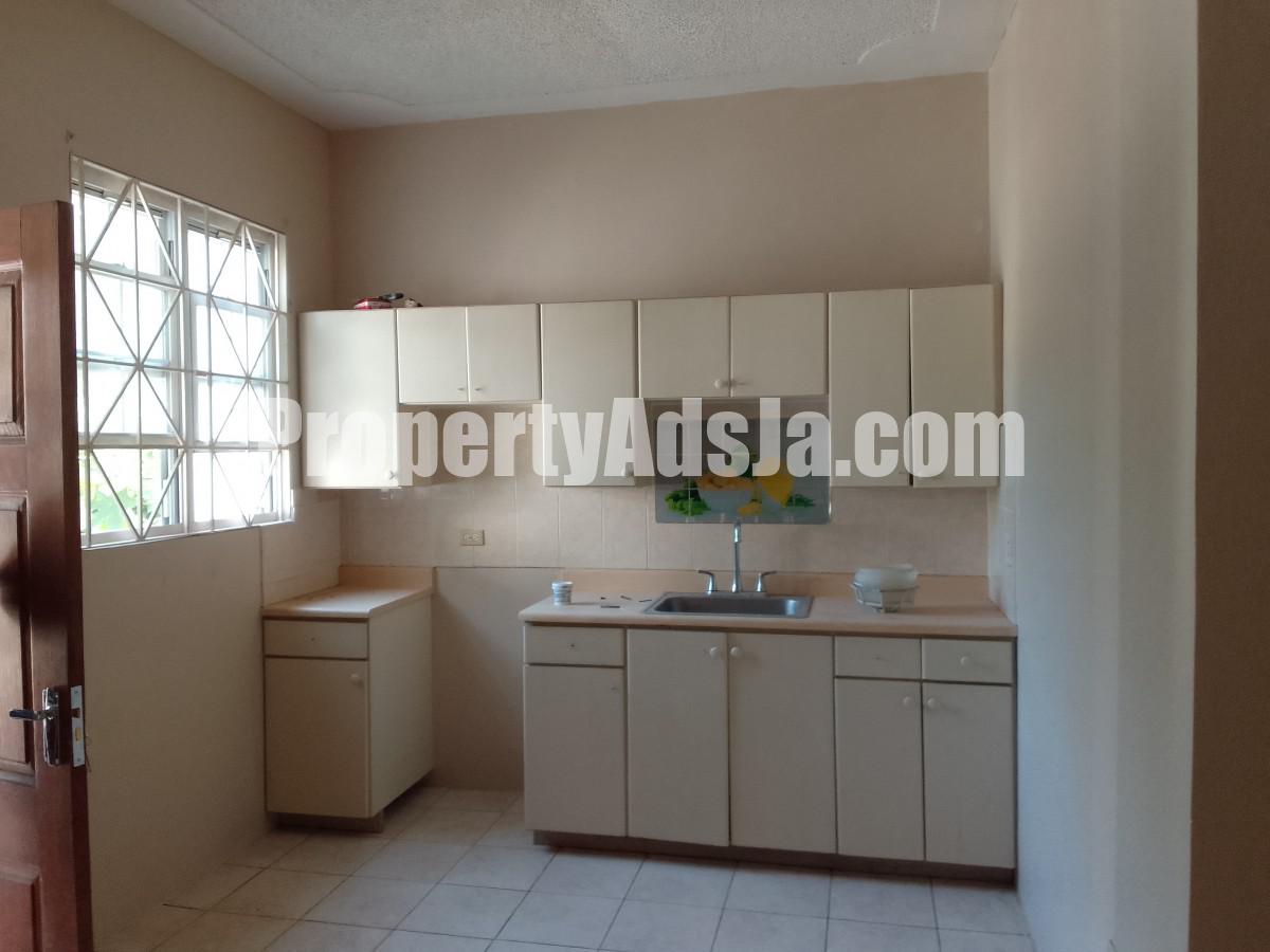 Apartment For Rent in Red Hills Road, Kingston / St. Andrew Jamaica