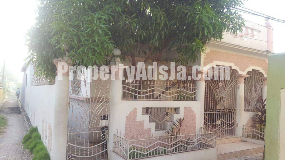 House For Sale in Seaview Gardens, Kingston / St. Andrew Jamaica