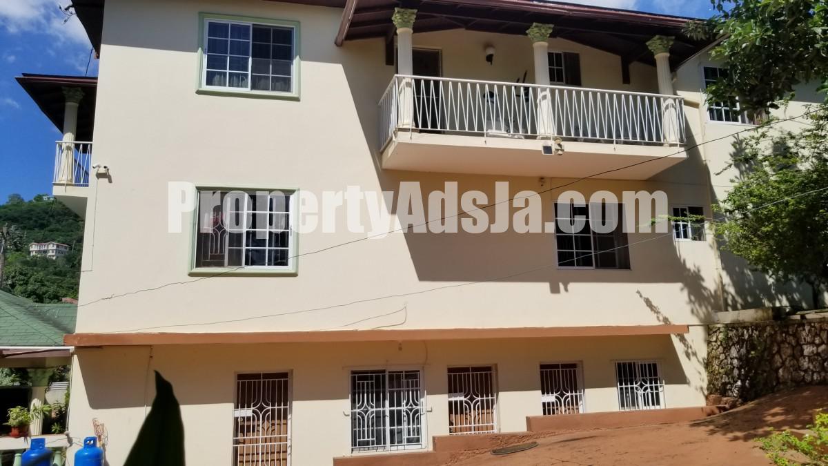 House For Sale in Golden Acres Red Hills, Kingston / St. Andrew Jamaica