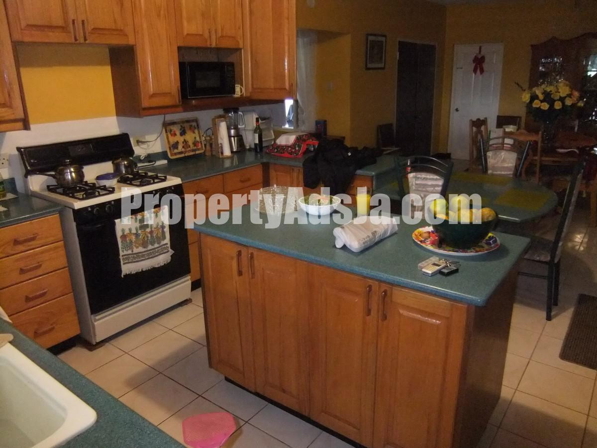 House For Sale in Moneague, St. Ann Jamaica