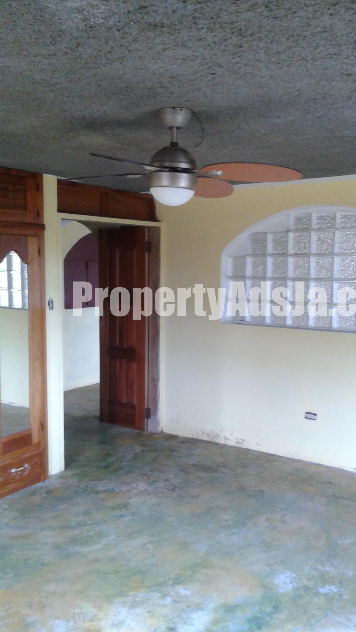 Apartment For Rent in May pen, Clarendon Jamaica