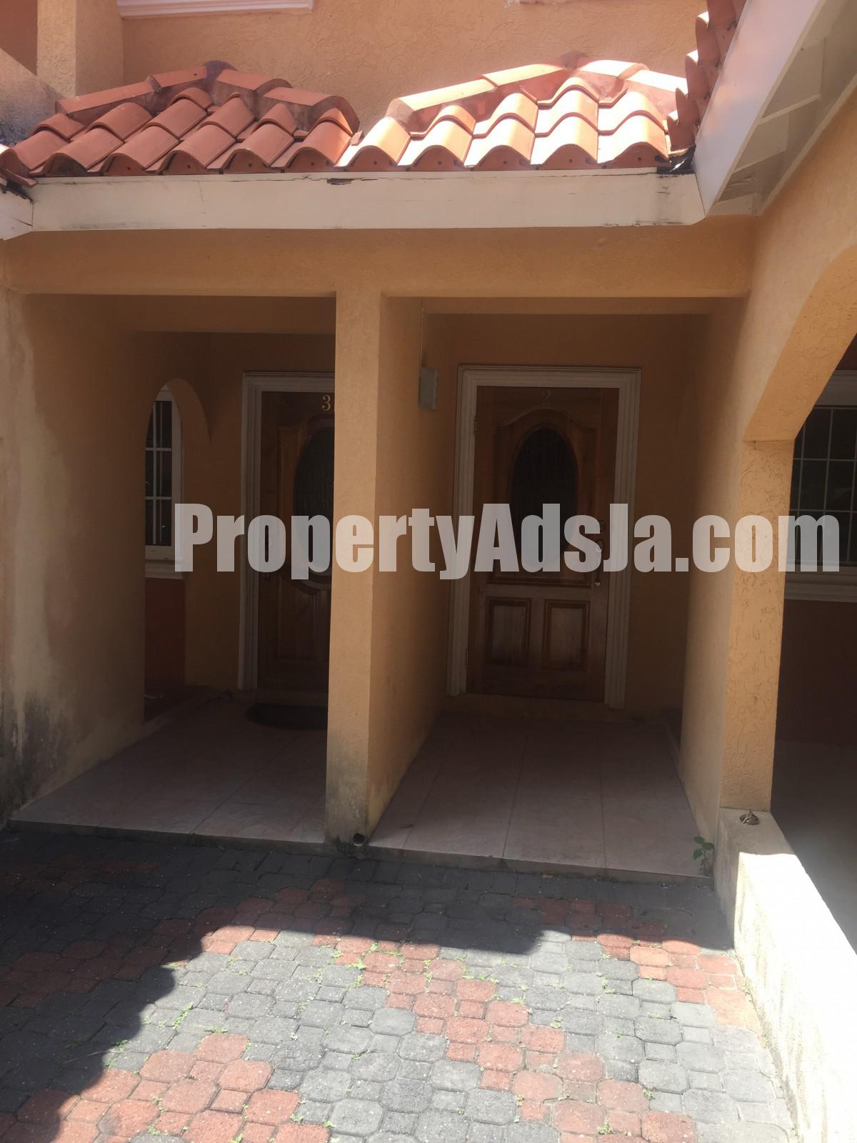 Townhouse For Sale in NORBROOK KINGSTON 6, Kingston / St. Andrew