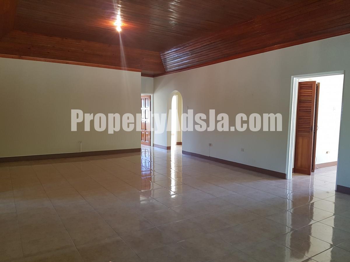 Apartment For Rent in Mandeville Manchester, Manchester Jamaica