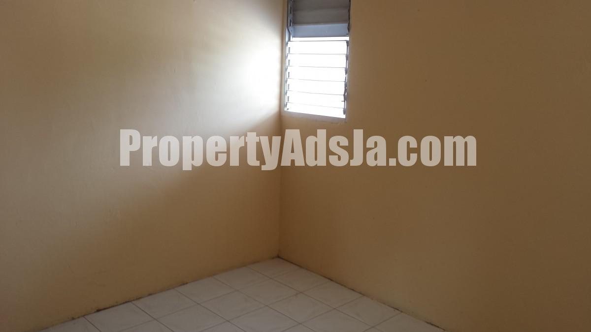 Townhouse For Sale in Gregory Park Portmore, St. Catherine Jamaica