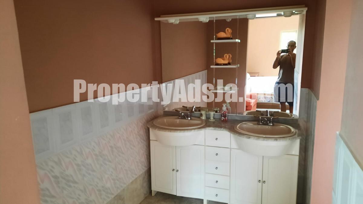 Flat For Rent in Green Acres, St. Catherine Jamaica