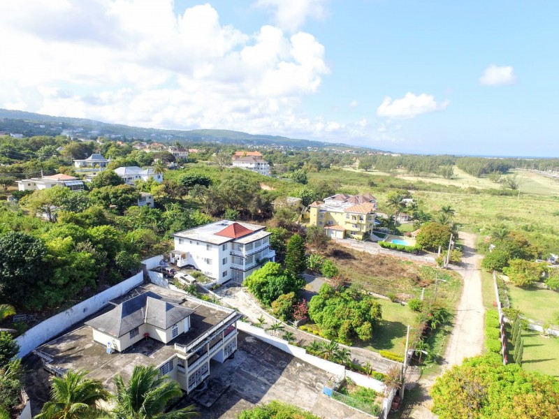 House For Sale in Coral Gardens, St. James Jamaica