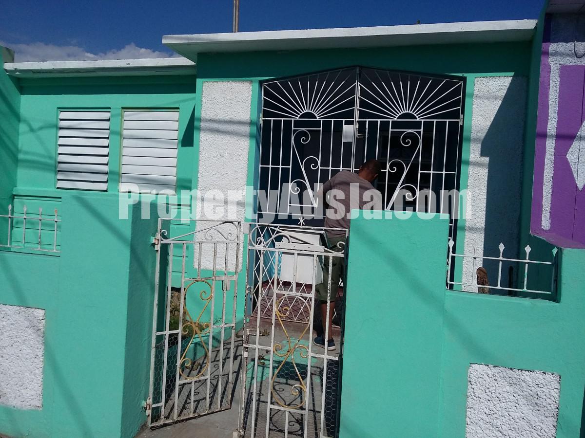 House For Sale in Waterford Portmore, St. Catherine Jamaica