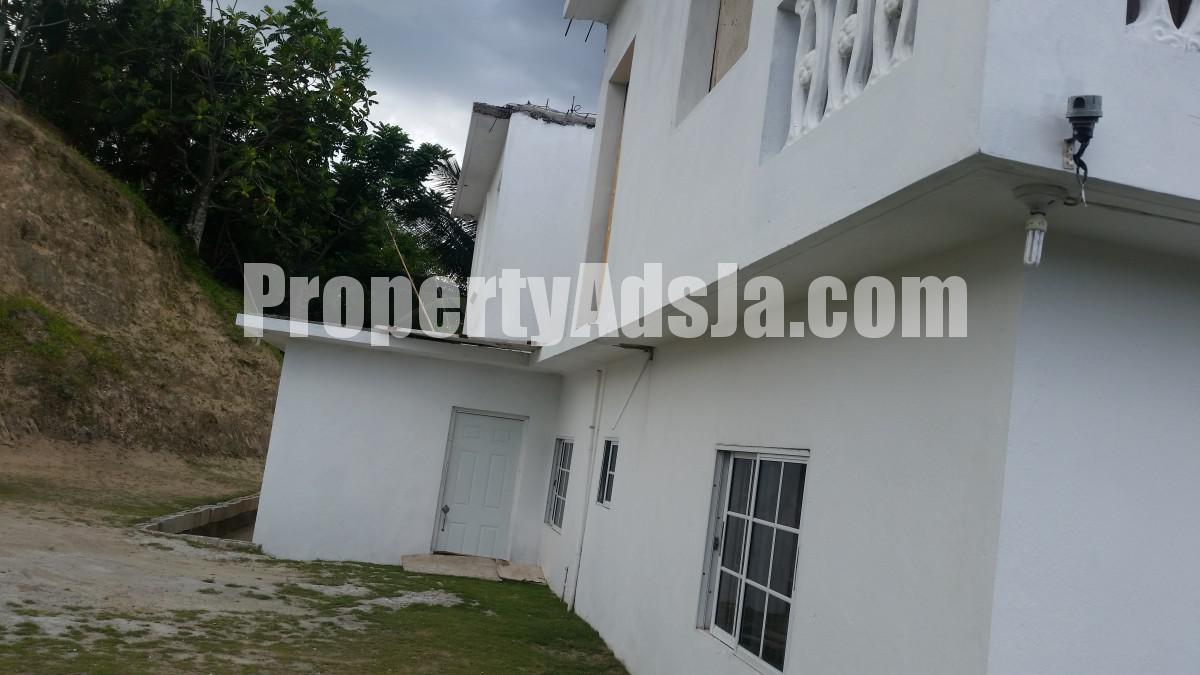 House For Sale in Lawrence Tavern, Kingston / St. Andrew Jamaica