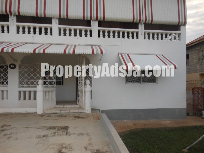 Townhouse For Rent in May Pen, Manchester Jamaica