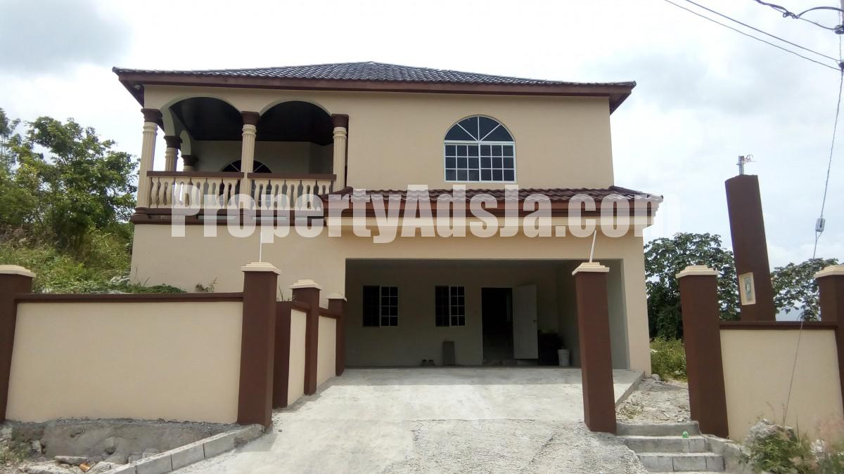 House For Sale in Santa Cruz, St. Elizabeth Jamaica