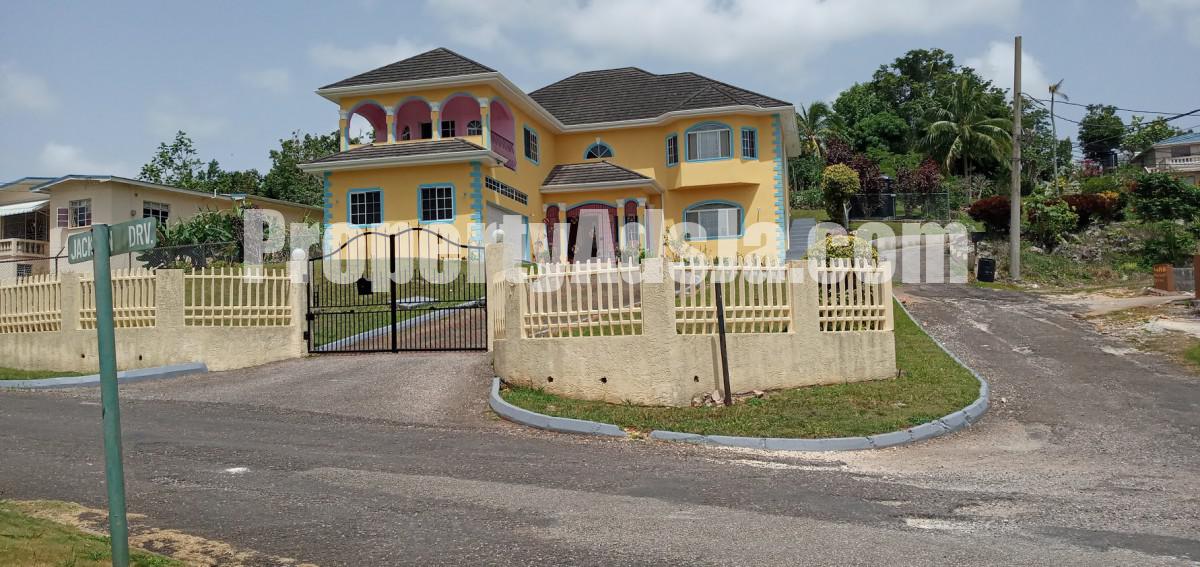House For Sale in Mandeville, Manchester Jamaica