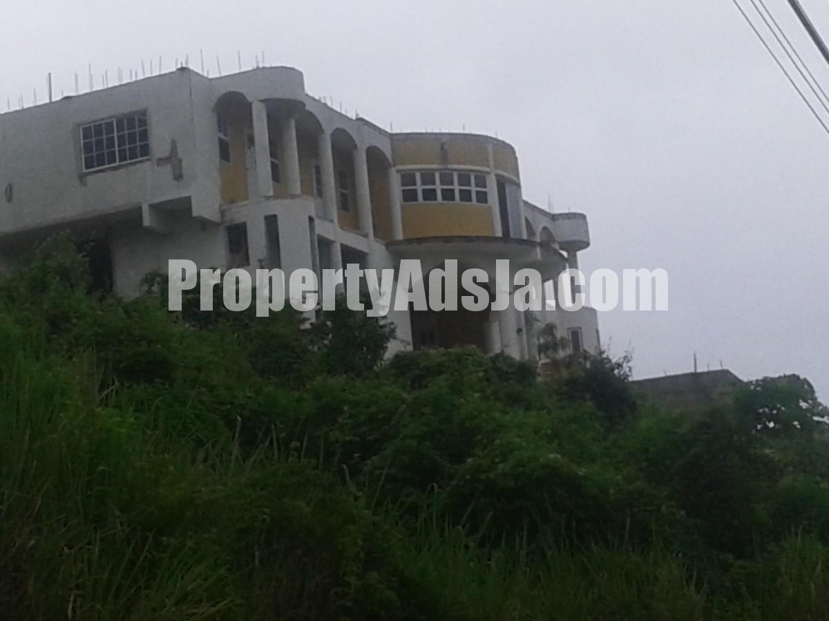 House For Sale in Chancery Hall, Kingston / St. Andrew Jamaica