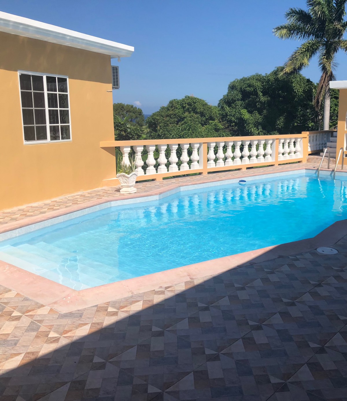 Apartment For Rent in Coral Gardens, St. James Jamaica