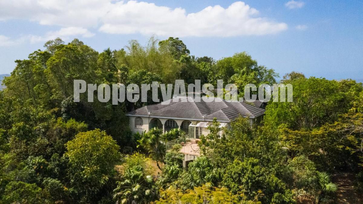 House For Sale in Stillwell, Kingston / St. Andrew Jamaica