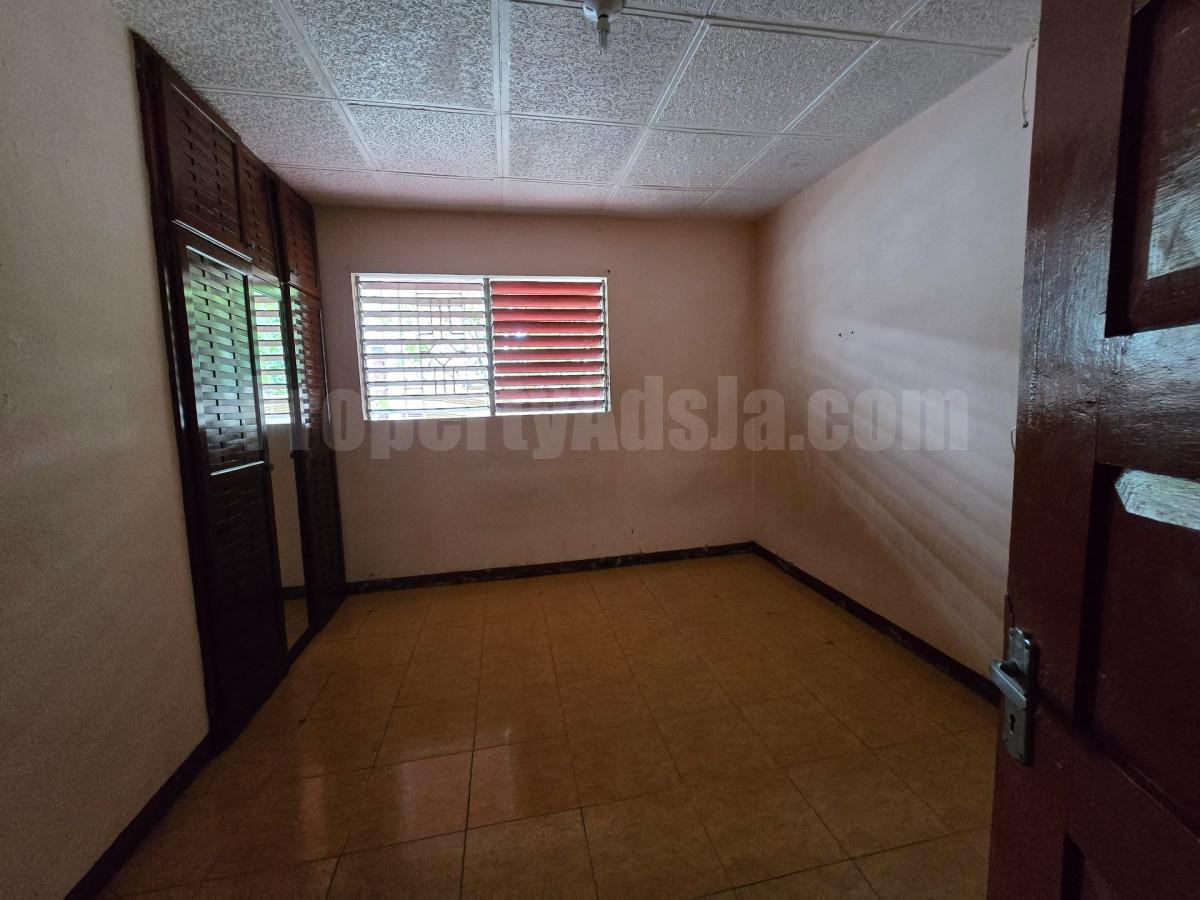 House For Sale in Willowdene, St. Catherine Jamaica photo 12