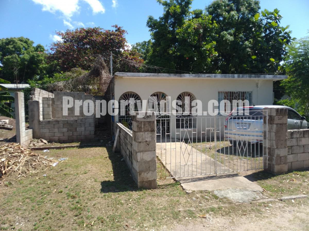House For Sale in Hughenden, Kingston / St. Andrew Jamaica