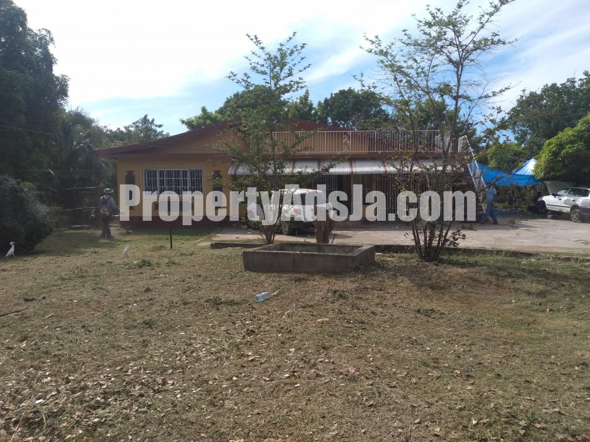 House For Sale in Black River, St. Elizabeth Jamaica