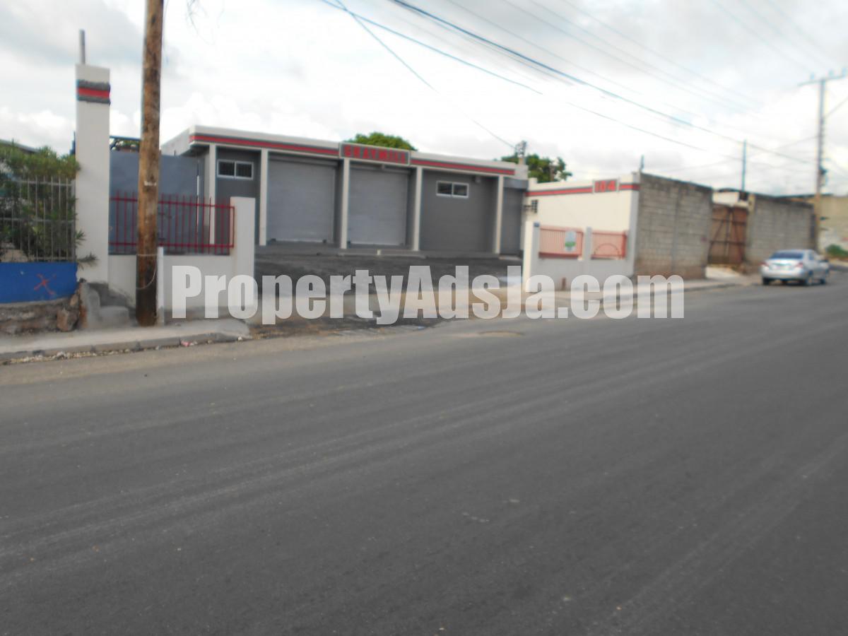 Commercial building For Rent in Kingston 11, Kingston / St. Andrew