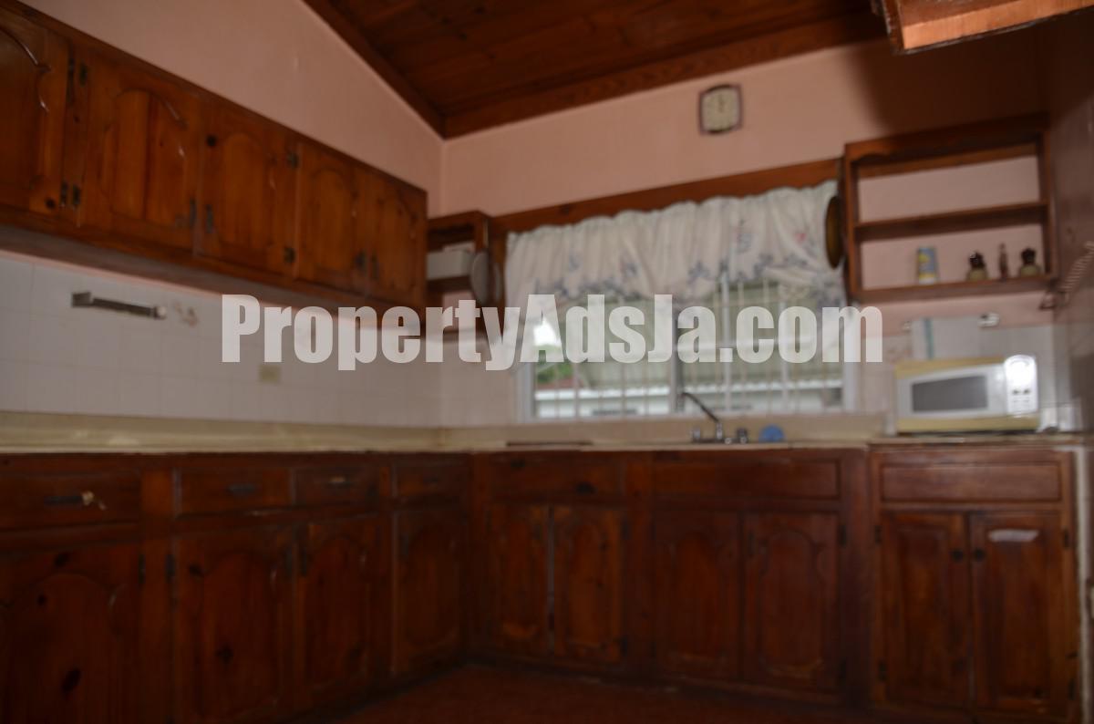 House For Sale in Caledonia Meadows, Manchester Jamaica