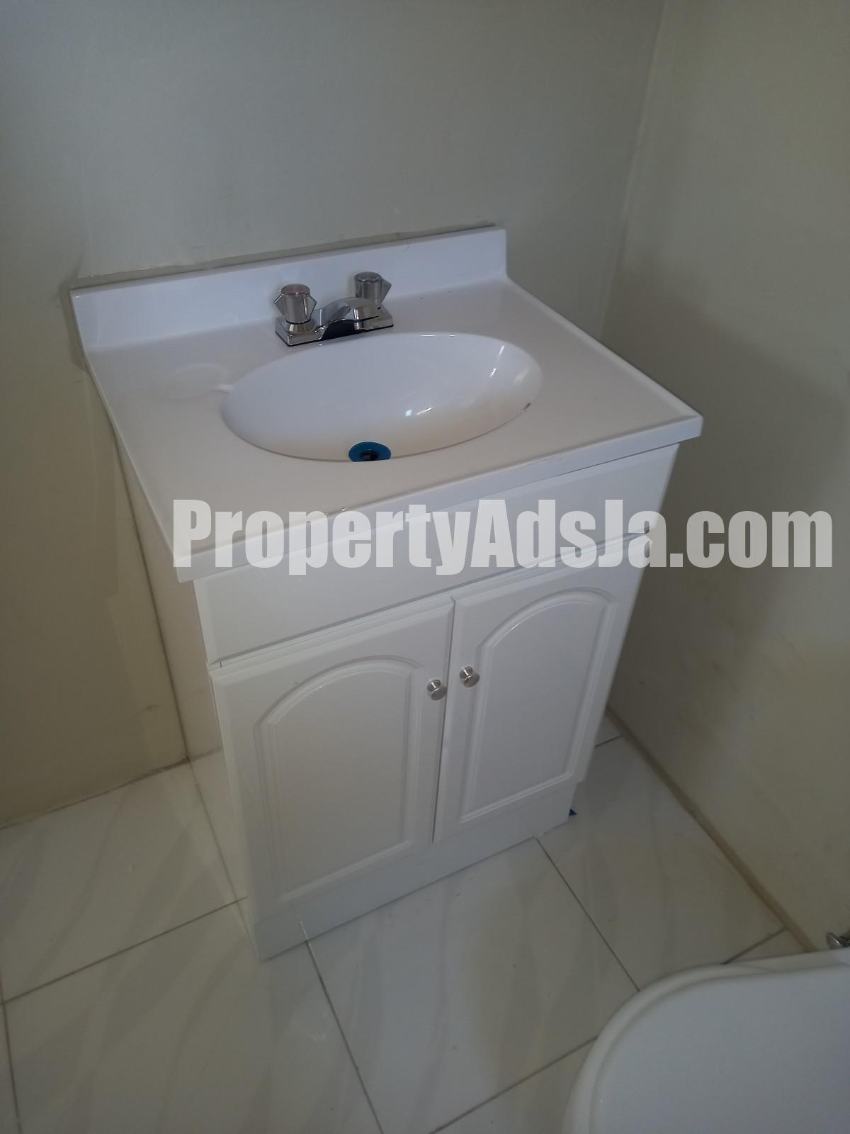 House For Rent in Brompton Manor Black River Area, St. Elizabeth