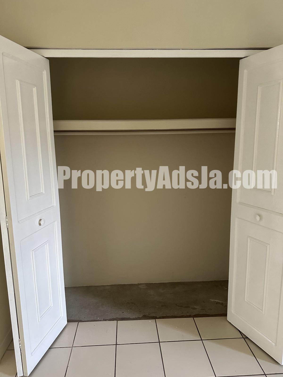 Apartment For Rent in Gated, Kingston / St. Andrew Jamaica