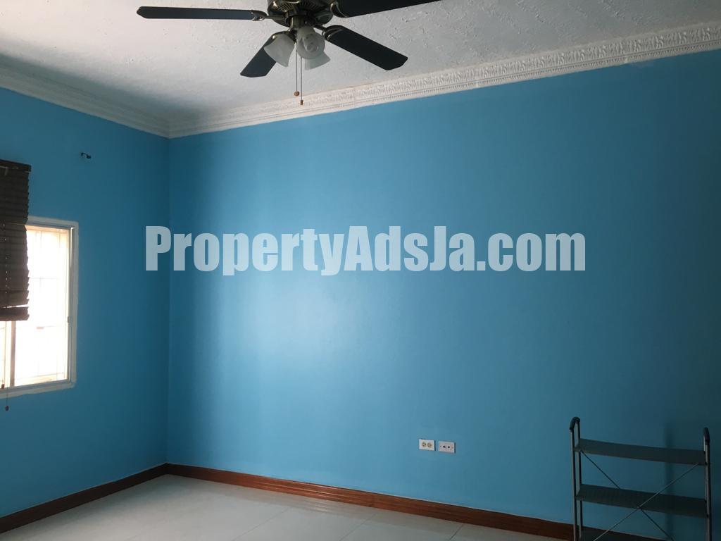 Townhouse For Sale in Near Devon House, Kingston / St. Andrew Jamaica