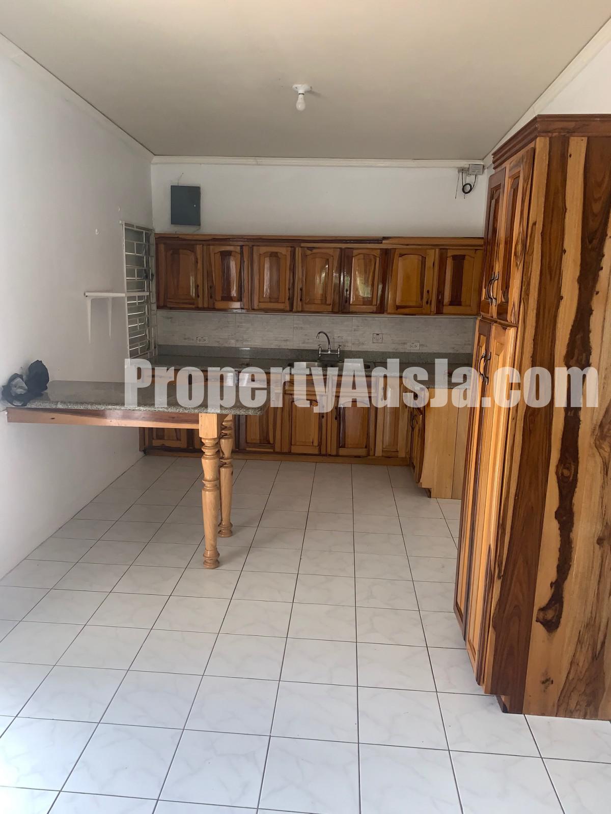 House For Rent in HOPE PASTURES, Kingston / St. Andrew Jamaica