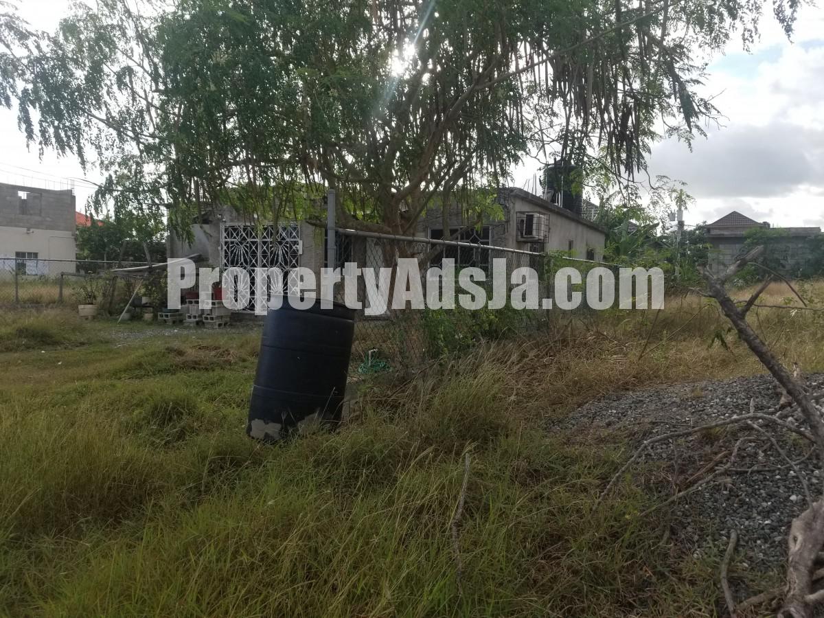 House For Sale in Sydenham Gardens, St. Catherine Jamaica