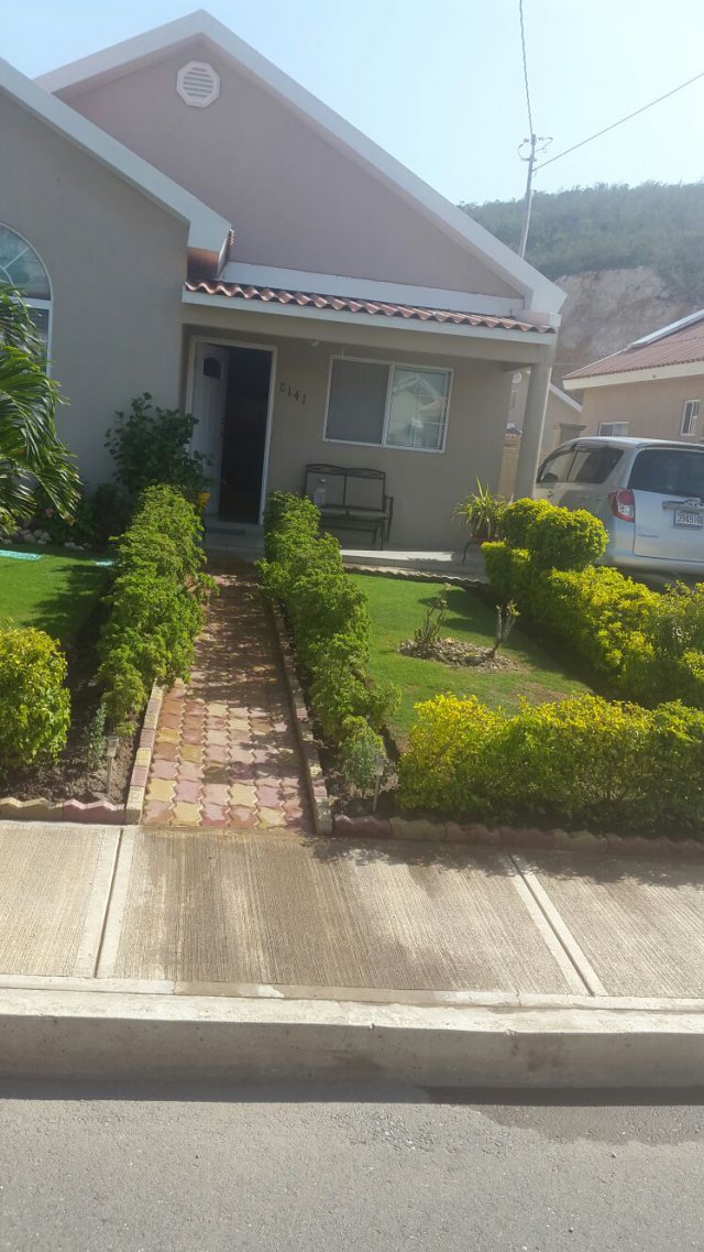 House For Sale in caymanas estate, St. Catherine Jamaica