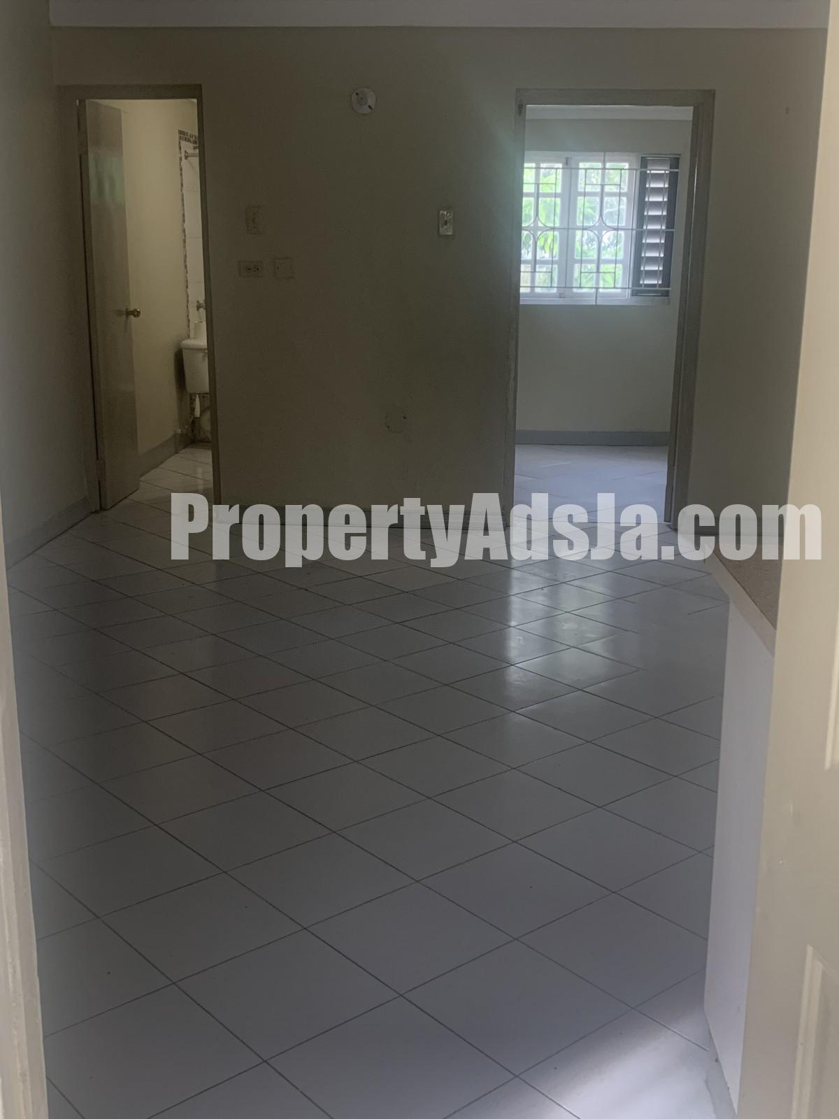 Apartment For Rent in Coopers hills Redhills, Kingston / St. Andrew