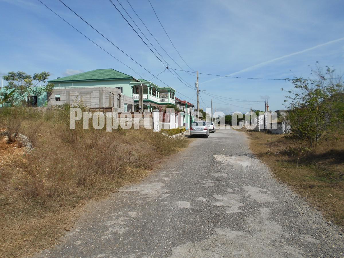 House For Sale in Highland Meadows, Clarendon Jamaica