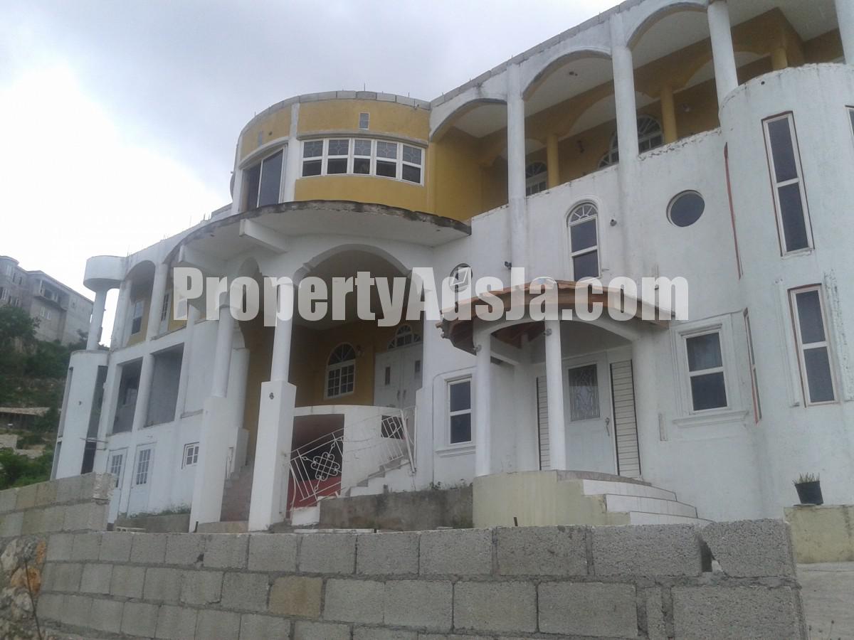 House For Sale in Chancery Hall, Kingston / St. Andrew Jamaica