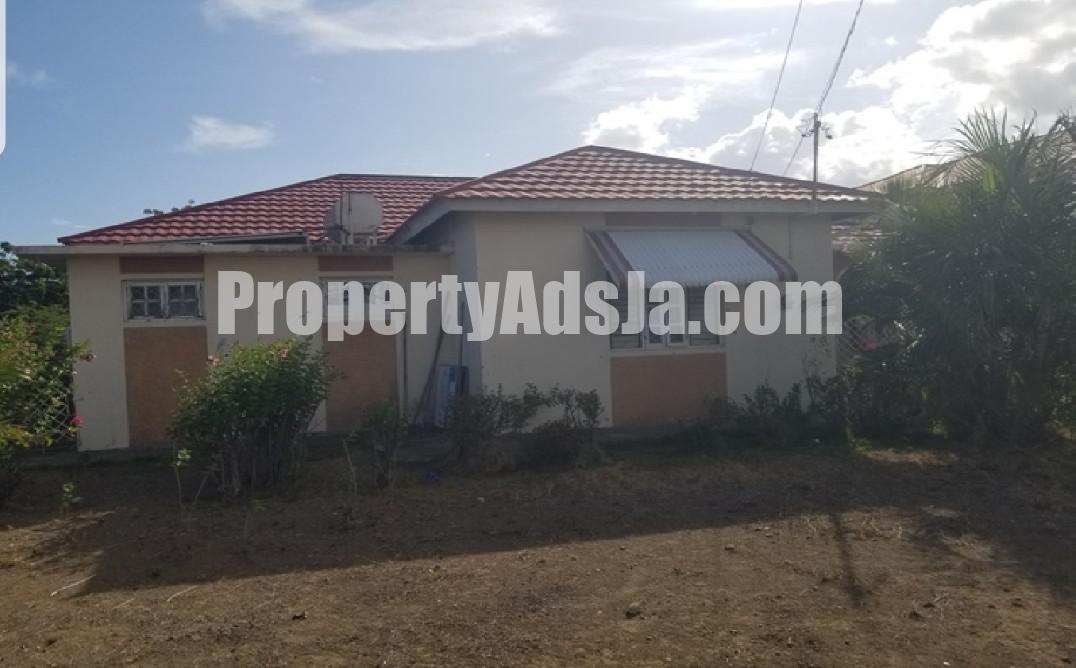 House For Sale in SOUTHAVEN, St. Thomas Jamaica