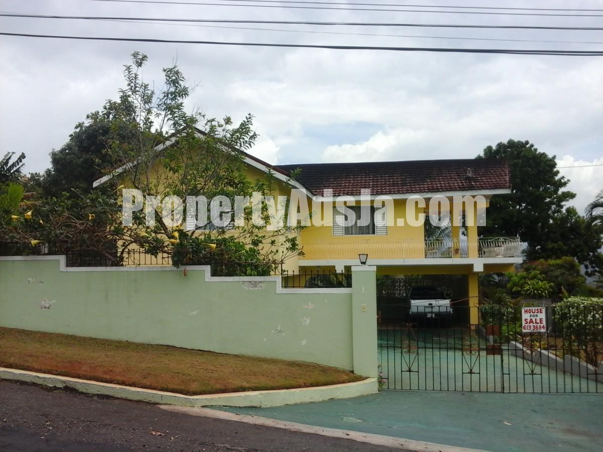 House For Sale in Smokey Vale, Kingston / St. Andrew Jamaica