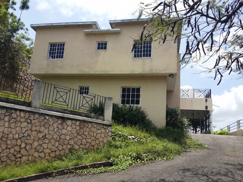 House For Sale in Red Hills, Kingston / St. Andrew Jamaica