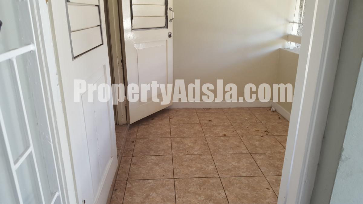 Apartment For Rent in Constant Spring, Kingston / St. Andrew Jamaica