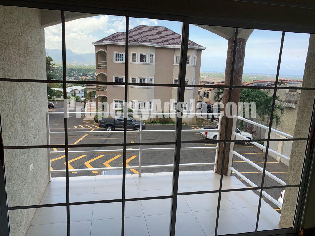 Apartment For Rent in Mayfair Ave Red Hills St Andrew, Kingston / St