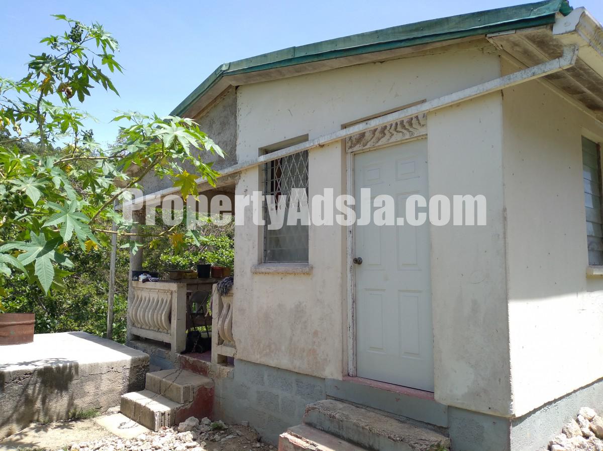 House For Sale in Retreat Browns Town, St. Ann Jamaica