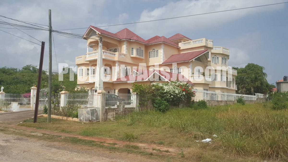 House For Sale in Green Acres, St. Catherine Jamaica