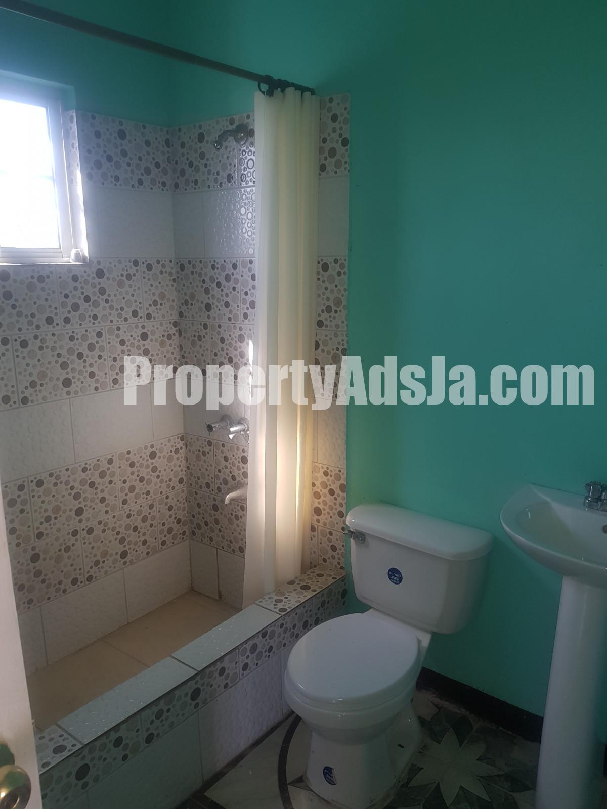 Flat For Rent in Edgewater Portmore, St. Catherine Jamaica