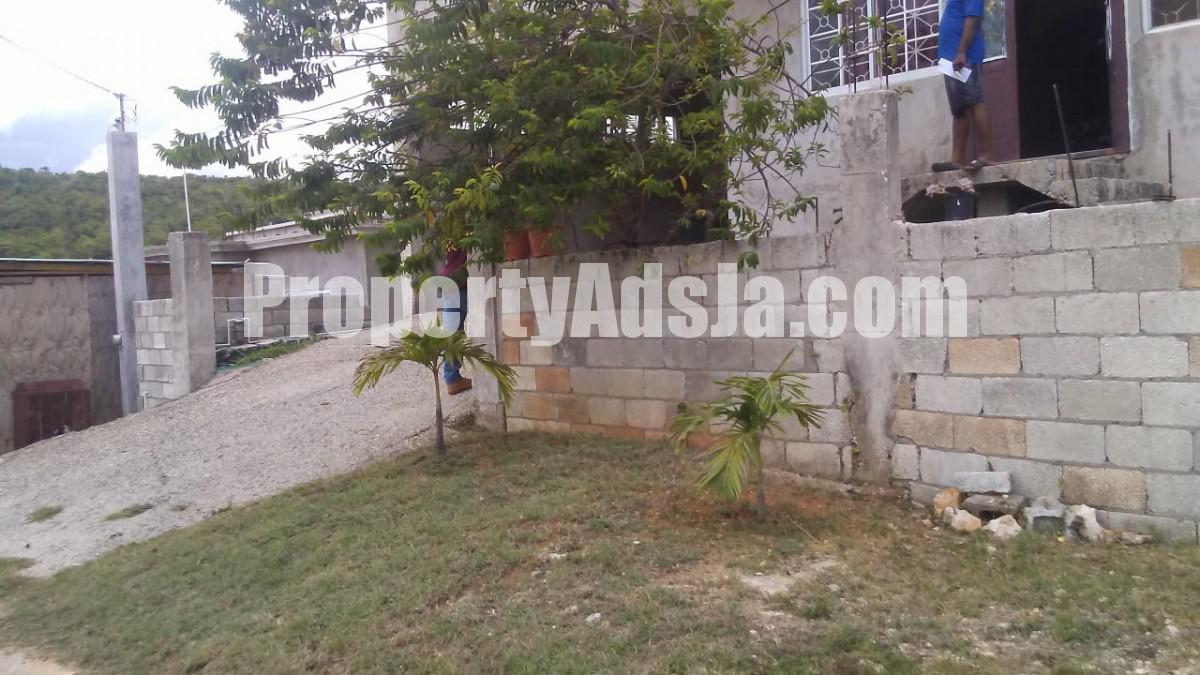 House For Sale in Duncans Hill, Trelawny Jamaica