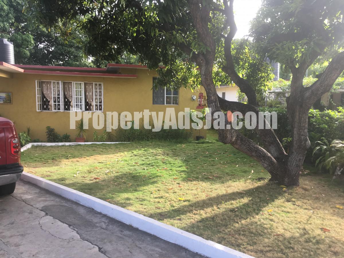 House For Sale in Meadowbrook, Kingston / St. Andrew Jamaica
