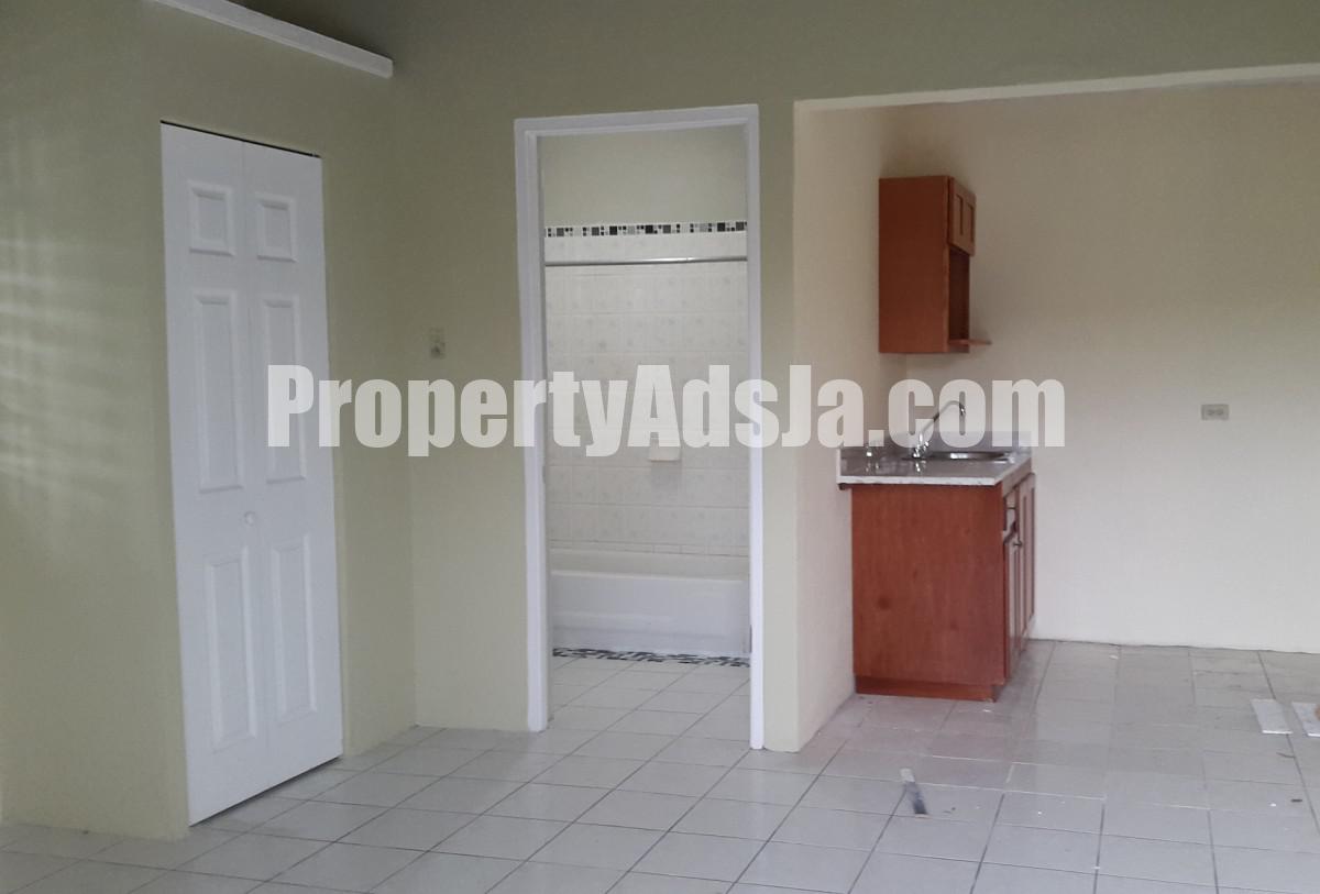 Apartment For Rent in Mona Kgn 6, Kingston / St. Andrew Jamaica