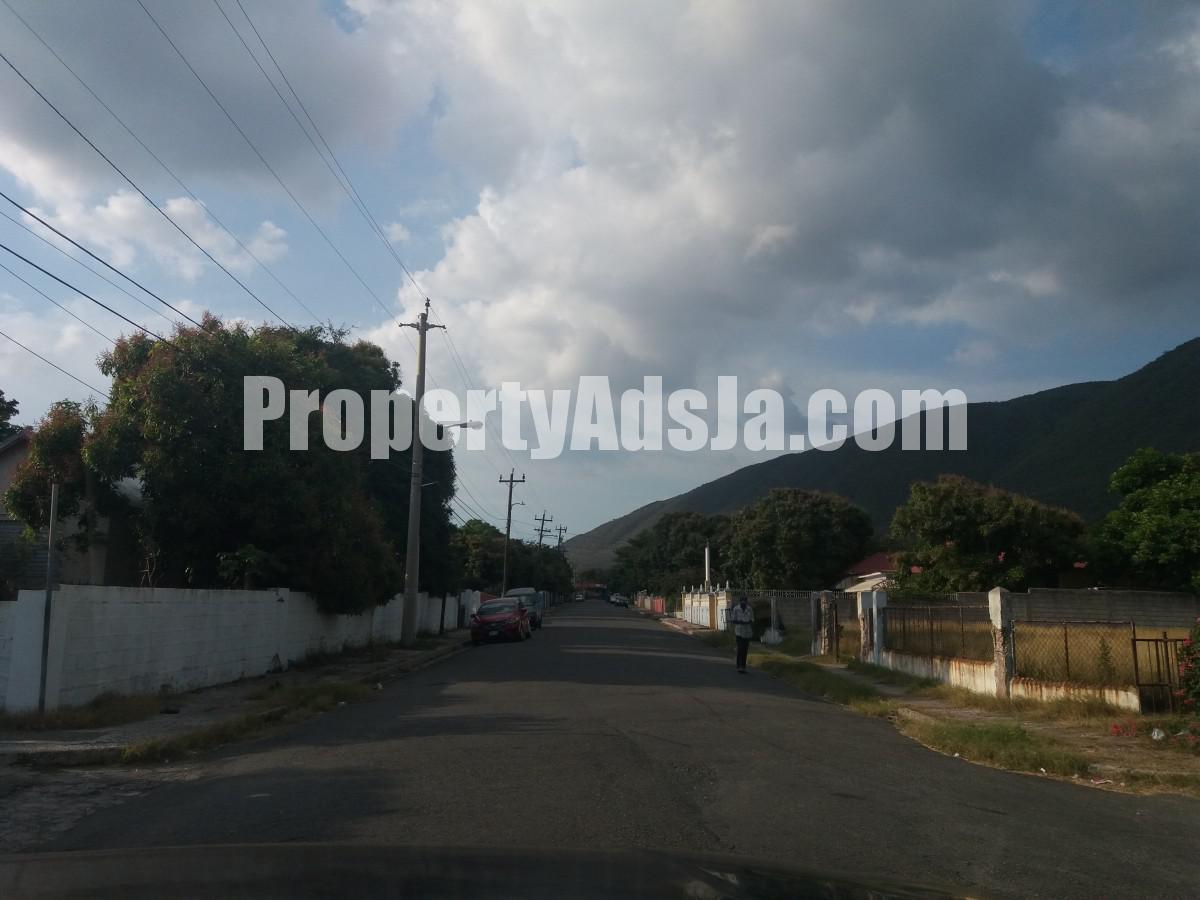 House For Sale in Rockfort, Kingston / St. Andrew Jamaica
