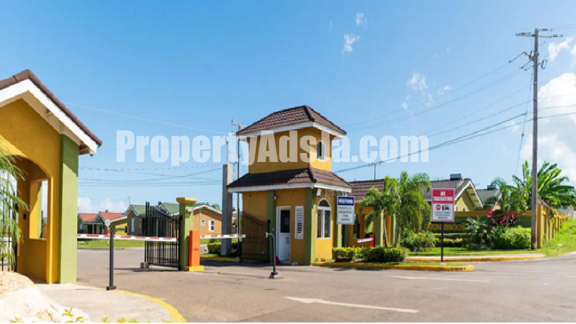 House For Rent in Stonebrook Manor Florence Hall, Trelawny Jamaica