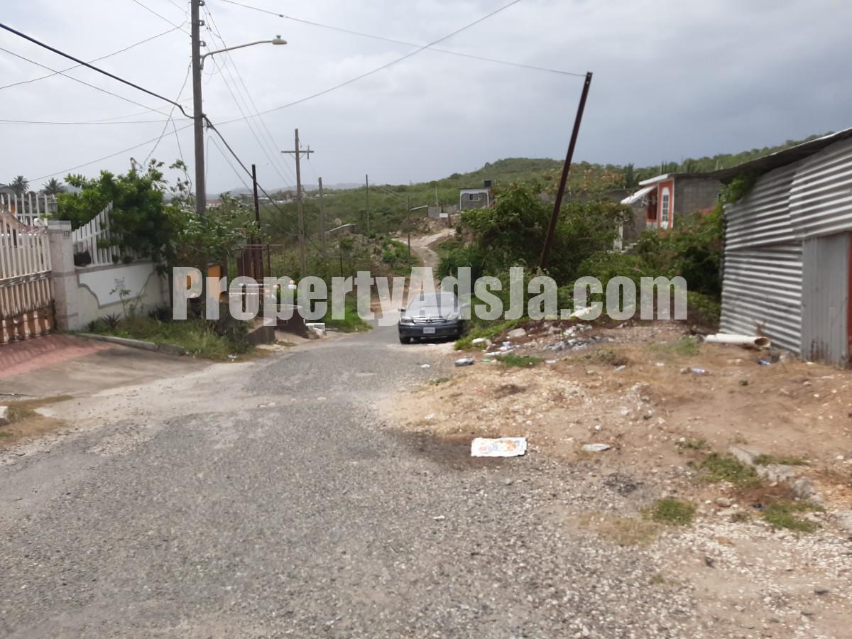 Residential lot For Sale in Old harbour glades, St. Catherine Jamaica