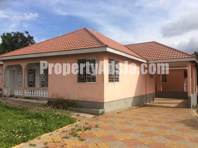 House For Rent in Mandeville Manchester, Manchester Jamaica