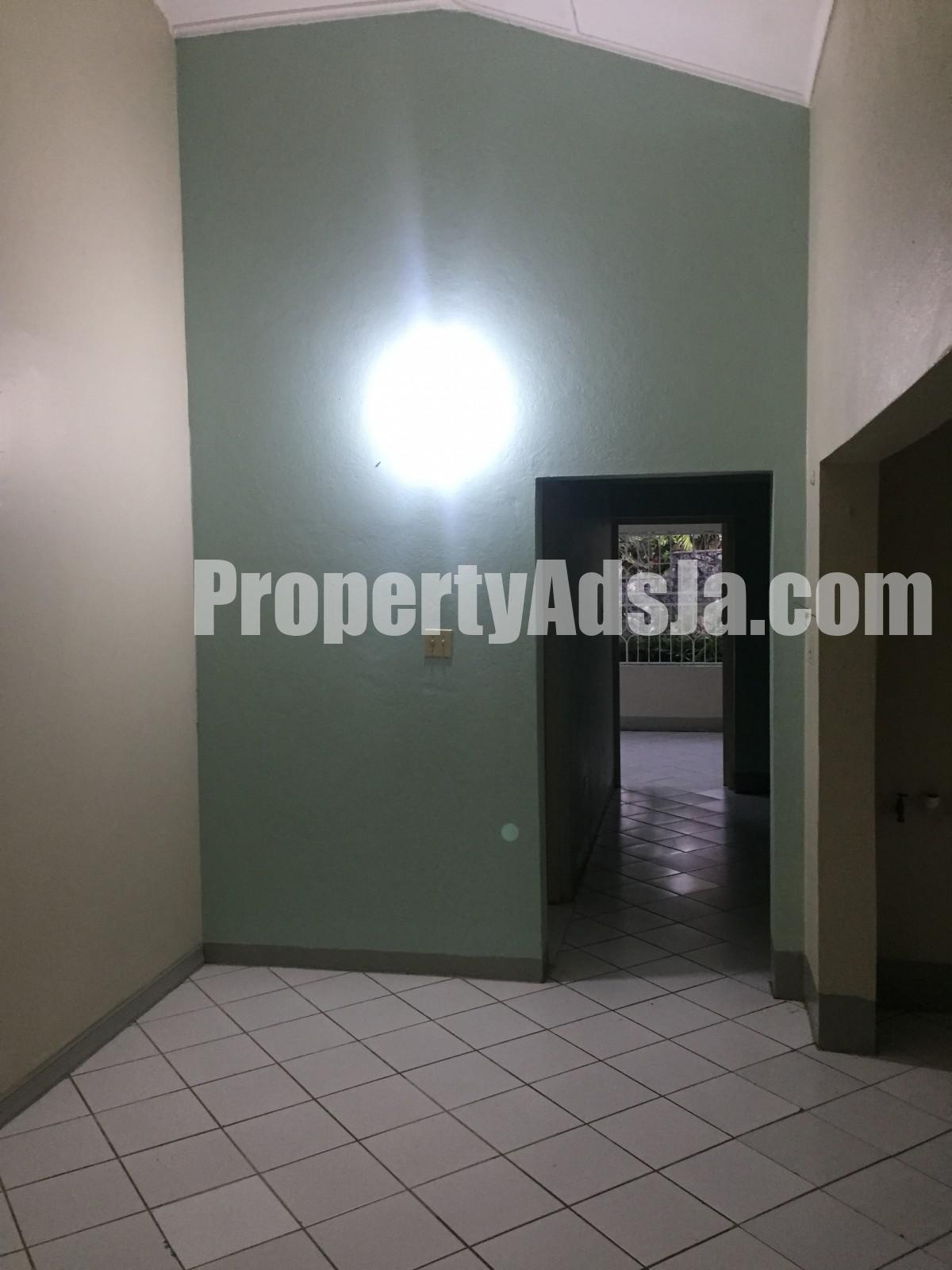 Flat For Rent in coopershills Redhills, Kingston / St. Andrew Jamaica