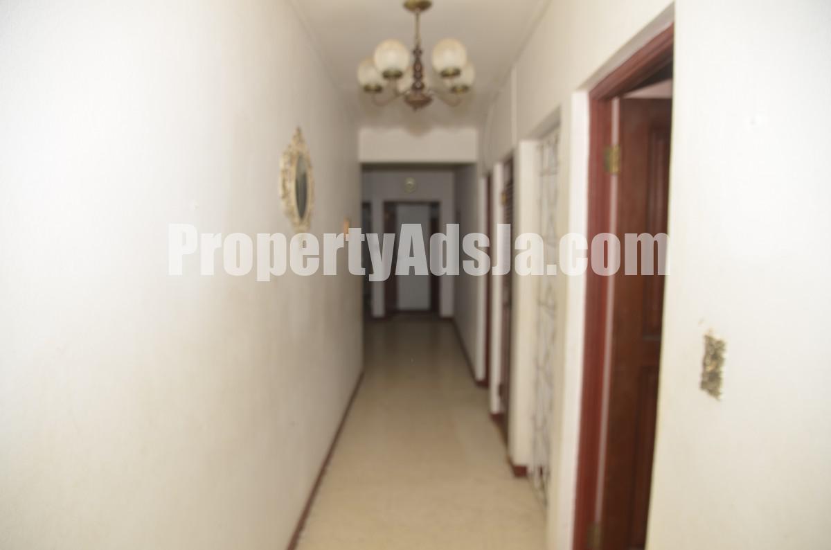 House For Sale in Caledonia Meadows, Manchester Jamaica